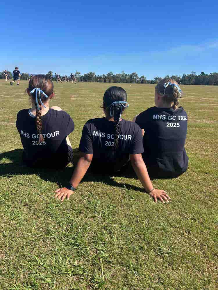 Photo of students on a Gold Coast tour